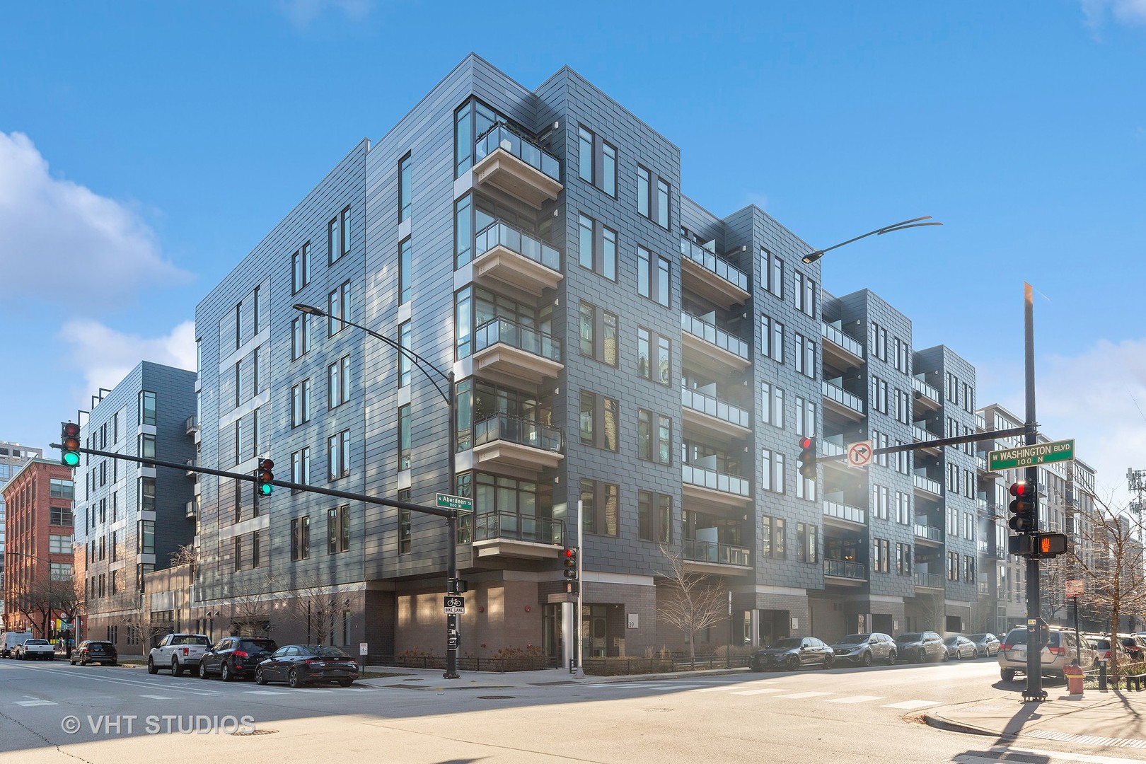 35 N Aberdeen Street Unit: PHN