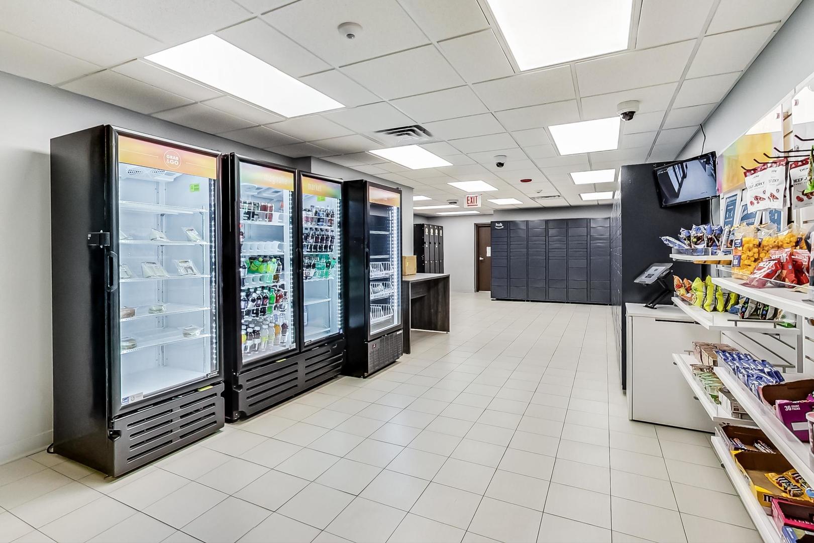 2650 N LAKEVIEW Avenue Unit: 3305