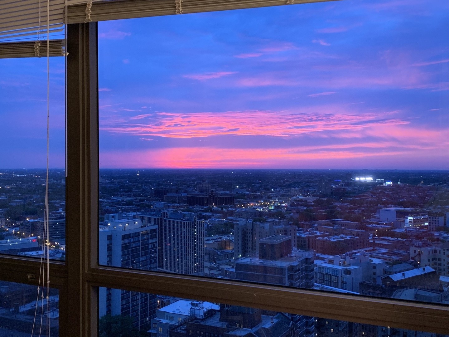 2650 N LAKEVIEW Avenue Unit: 3305