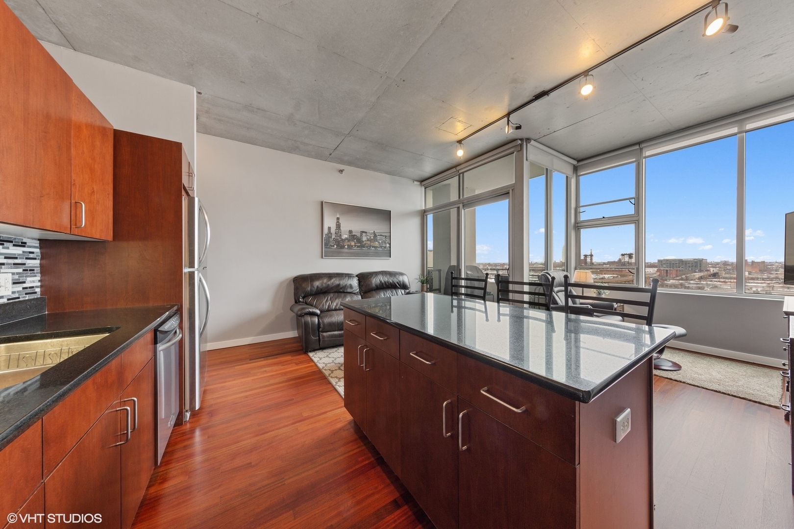 1720 S Michigan Avenue Unit: 1015