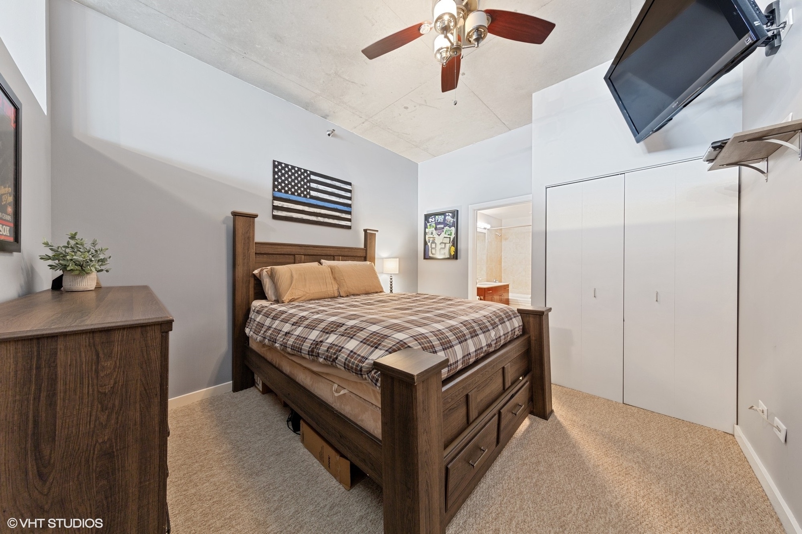 1720 S Michigan Avenue Unit: 1015