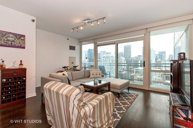 757 N Orleans Street Unit: 2002