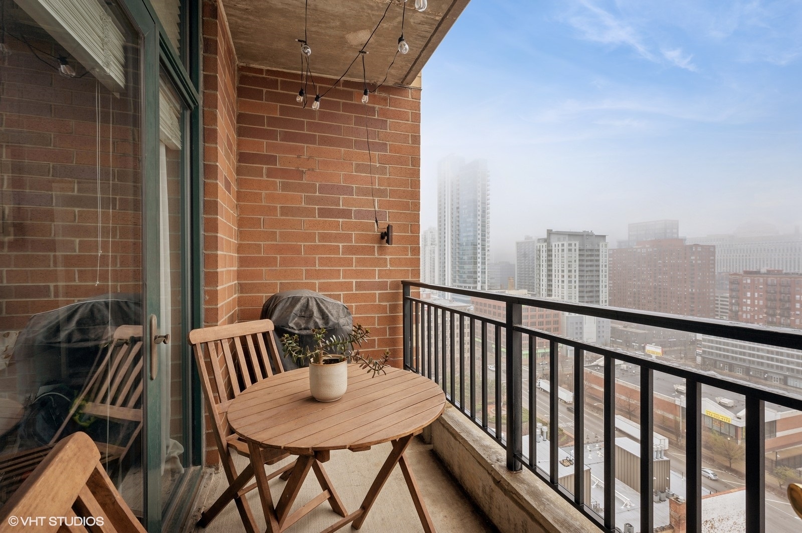 400 W Ontario Street Unit: 1606