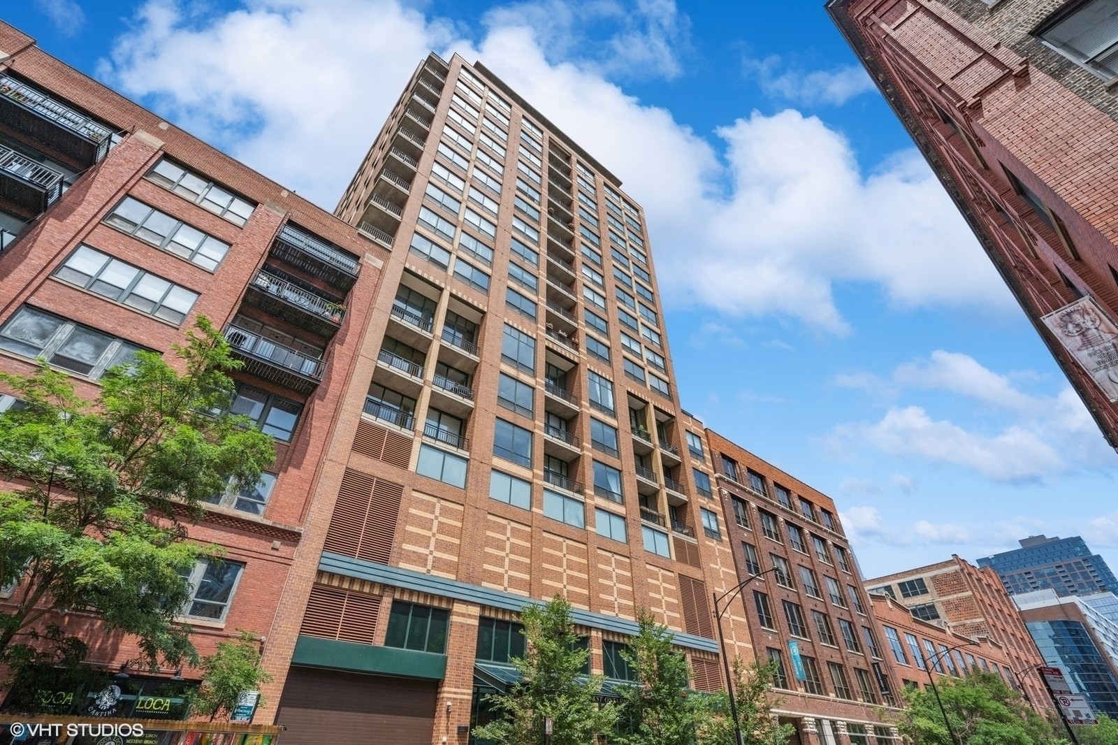 400 W Ontario Street Unit: 1606