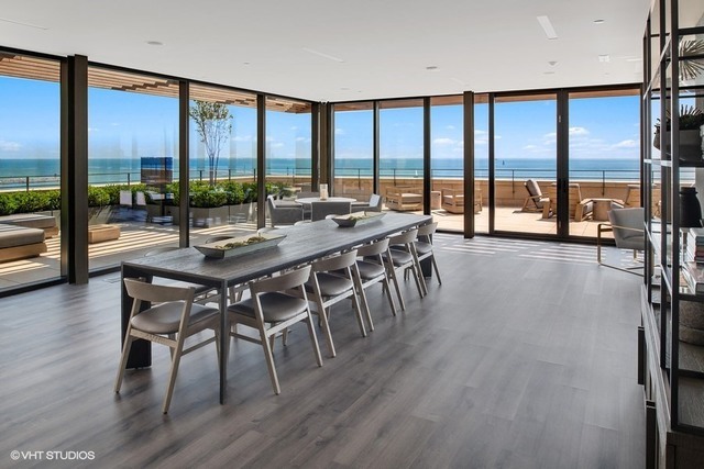 61 E Banks Street Unit: 402