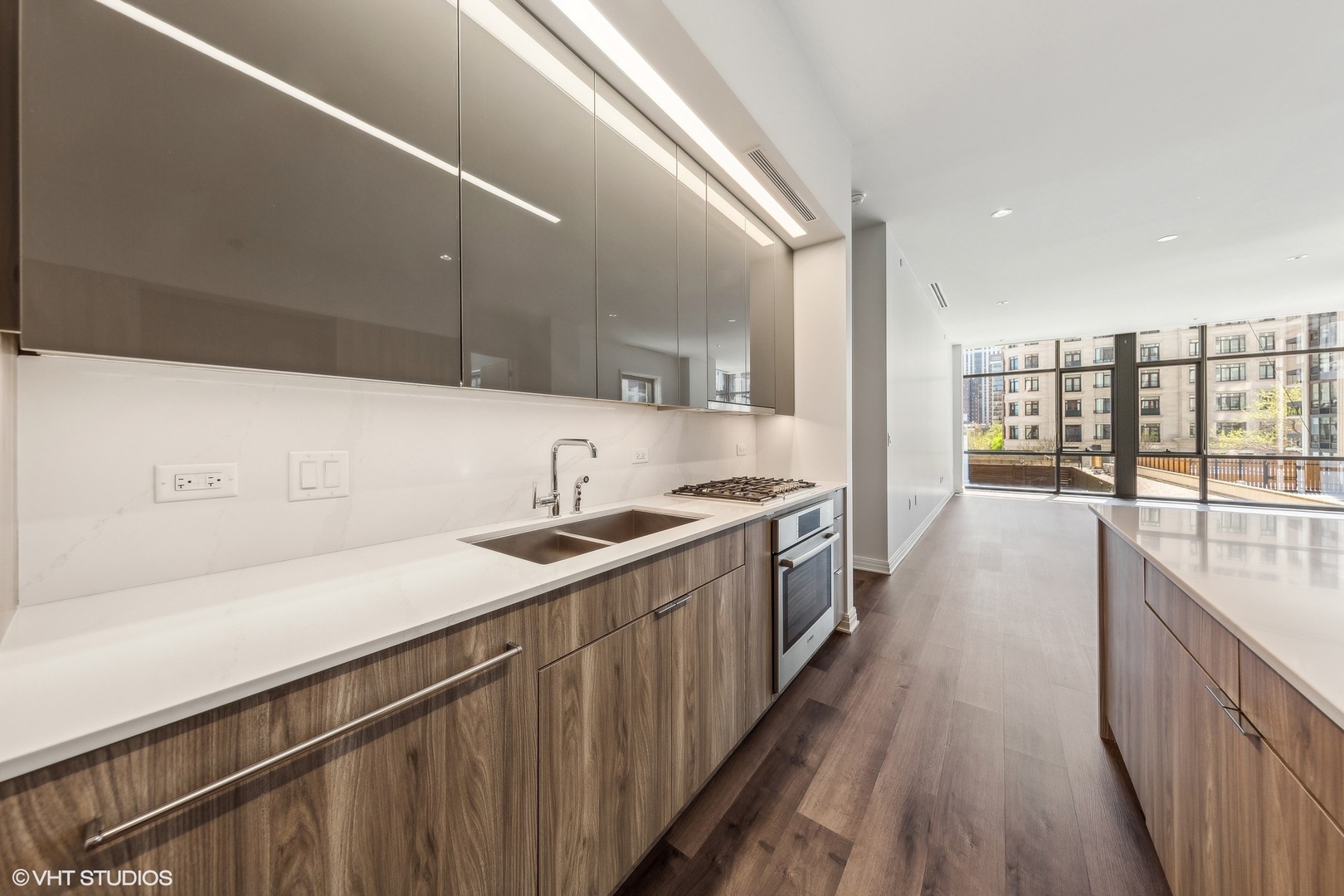 61 E Banks Street Unit: 307