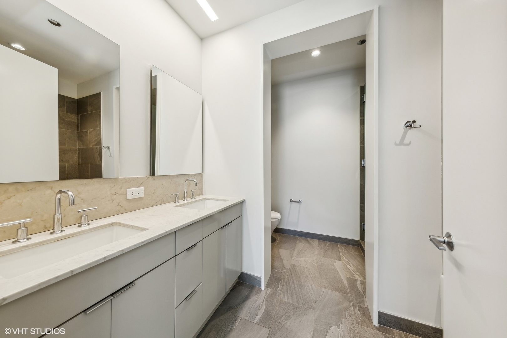 61 E Banks Street Unit: 307