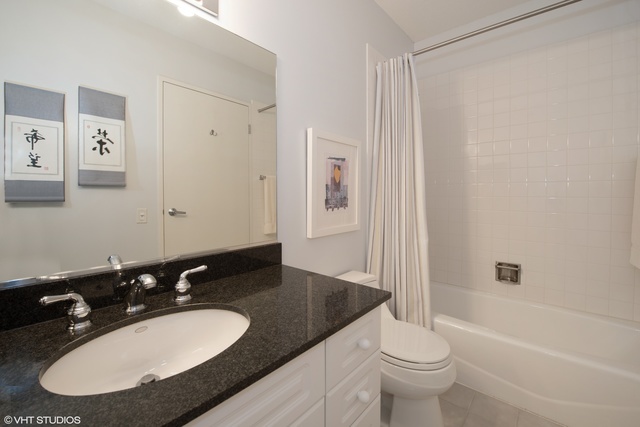 512 N McClurg Court Unit: 4010