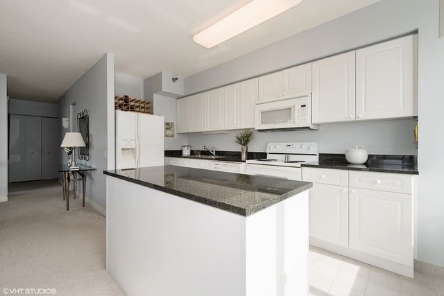 512 N McClurg Court Unit: 4010