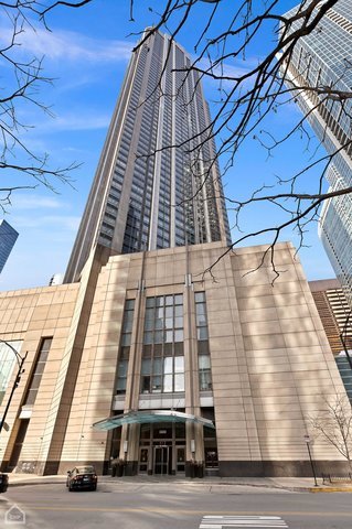 512 N McClurg Court Unit: 4010