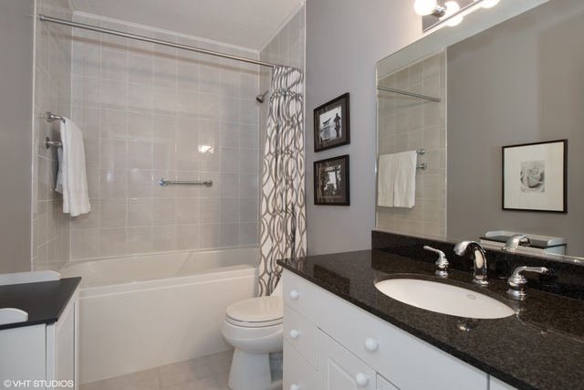 512 N McClurg Court Unit: 4010