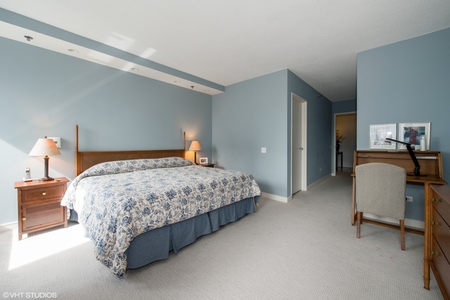 512 N McClurg Court Unit: 4010