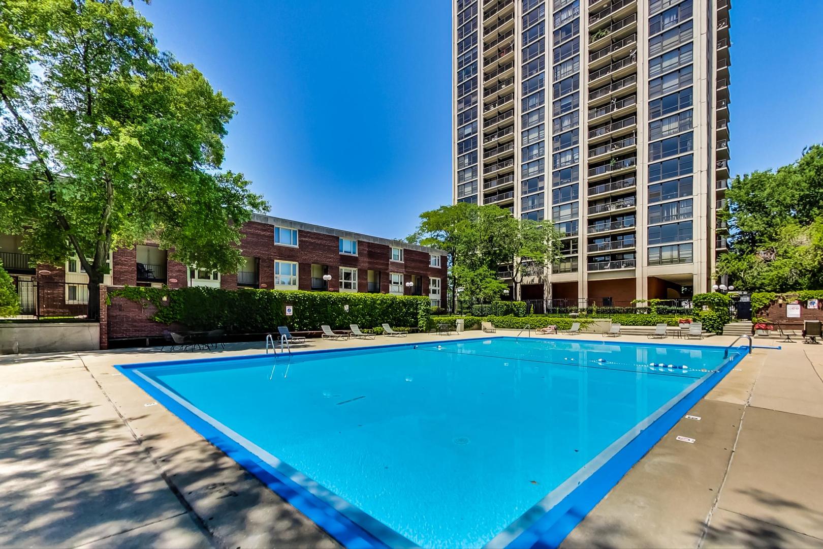 2605 S INDIANA Avenue Unit: 1908