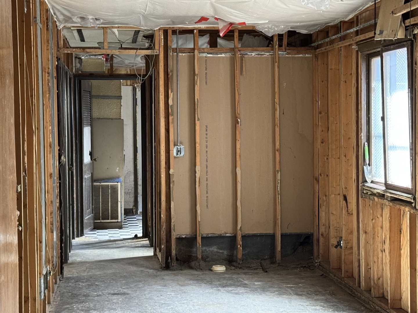 527 N Saint Louis Avenue