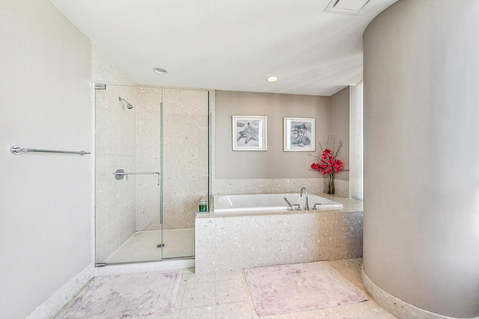 340 E Randolph Street Unit: 4901