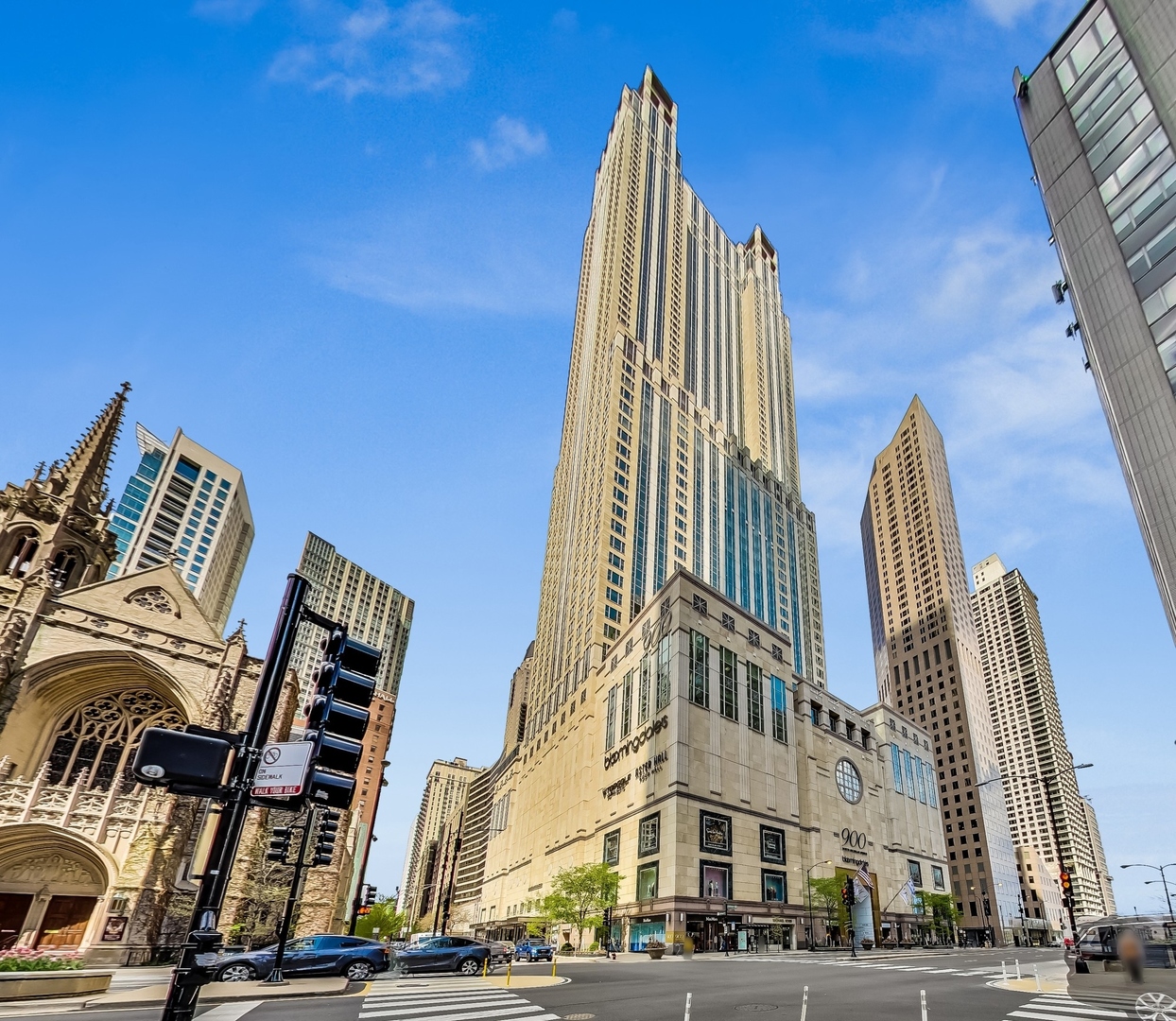 132 E Delaware Place Unit: 4805