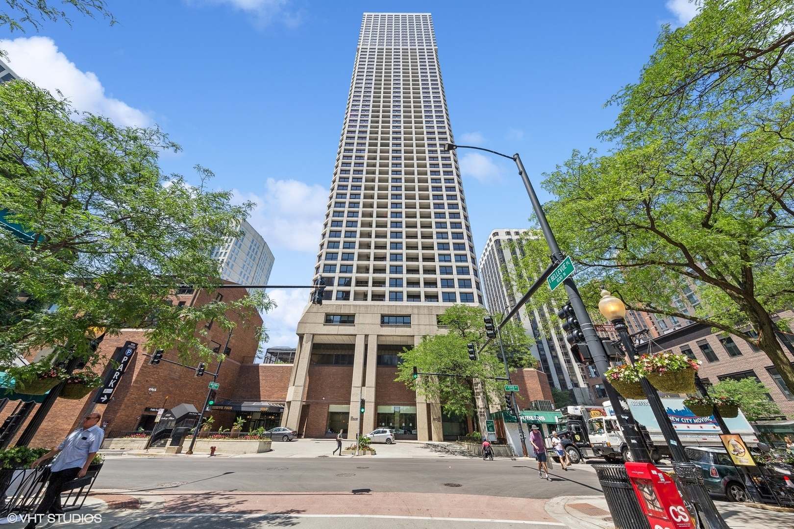 1030 N State Street Unit: 13L