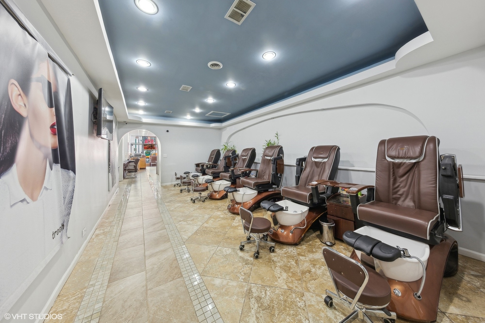 353 W Chicago Avenue Unit: A