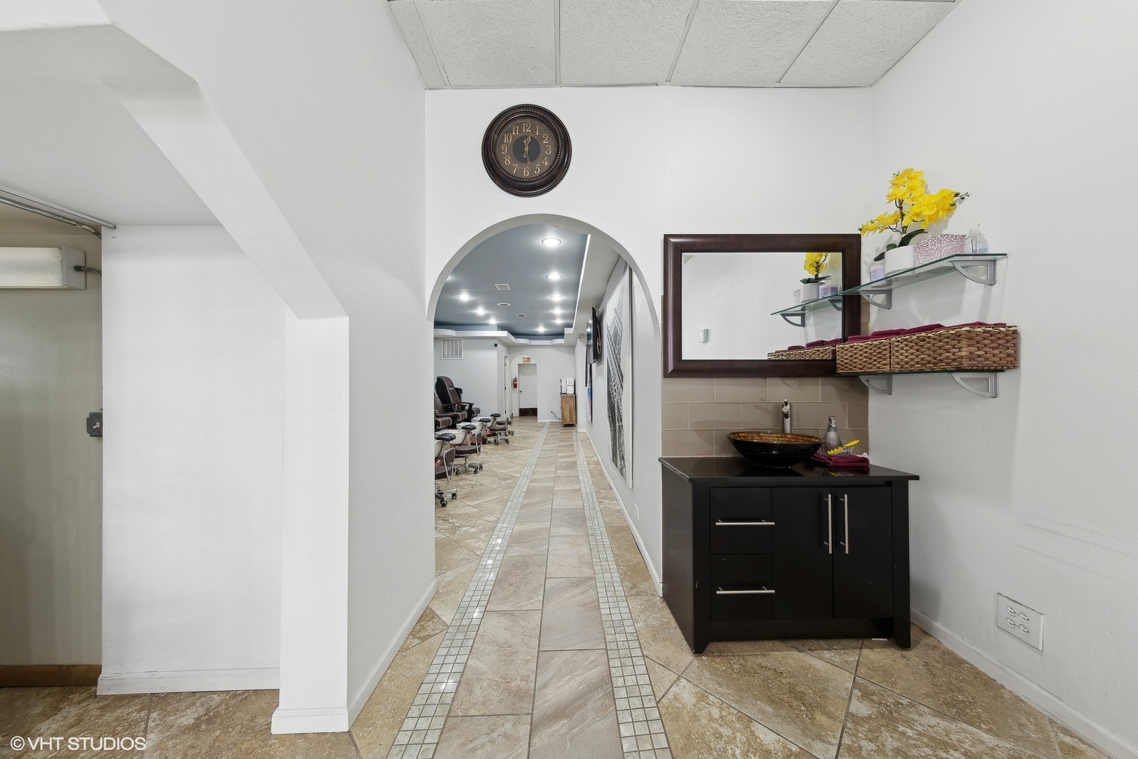 353 W Chicago Avenue Unit: A