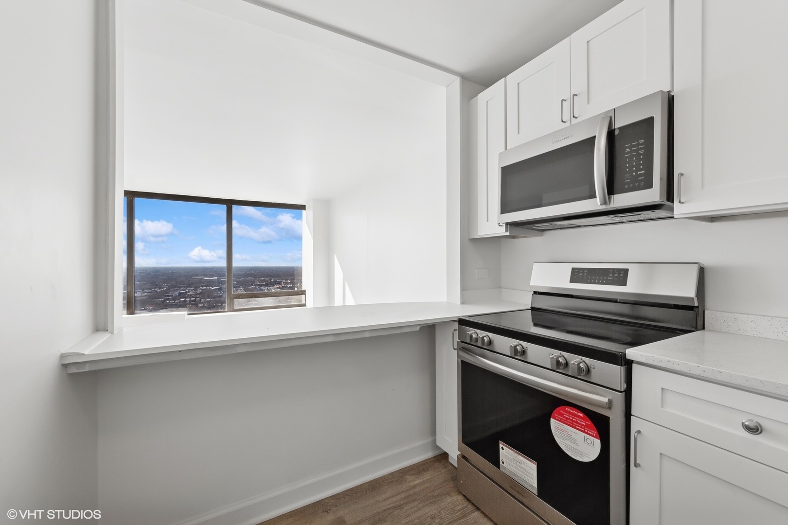 5445 N SHERIDAN Road Unit: 3307