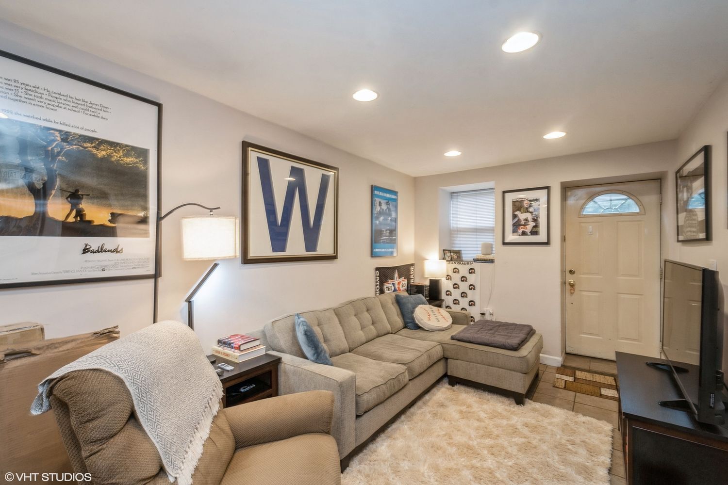2305 N Oakley Avenue Unit: 1