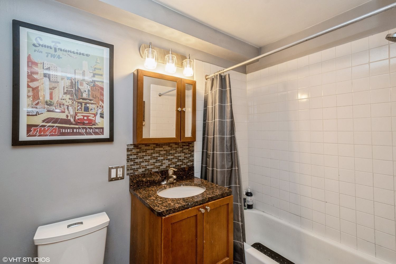 2305 N Oakley Avenue Unit: 1