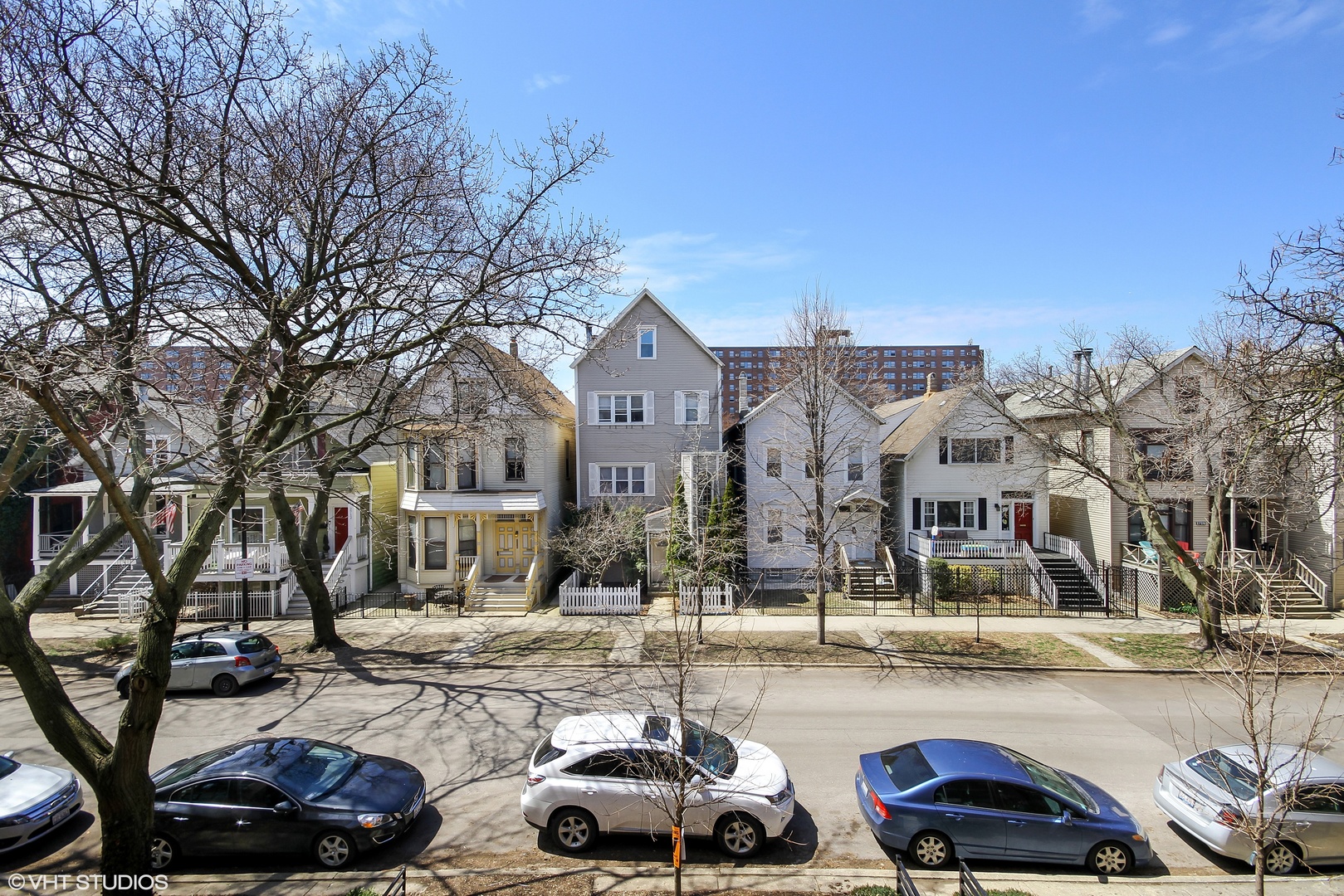 2721 N Wilton Avenue Unit: 2S