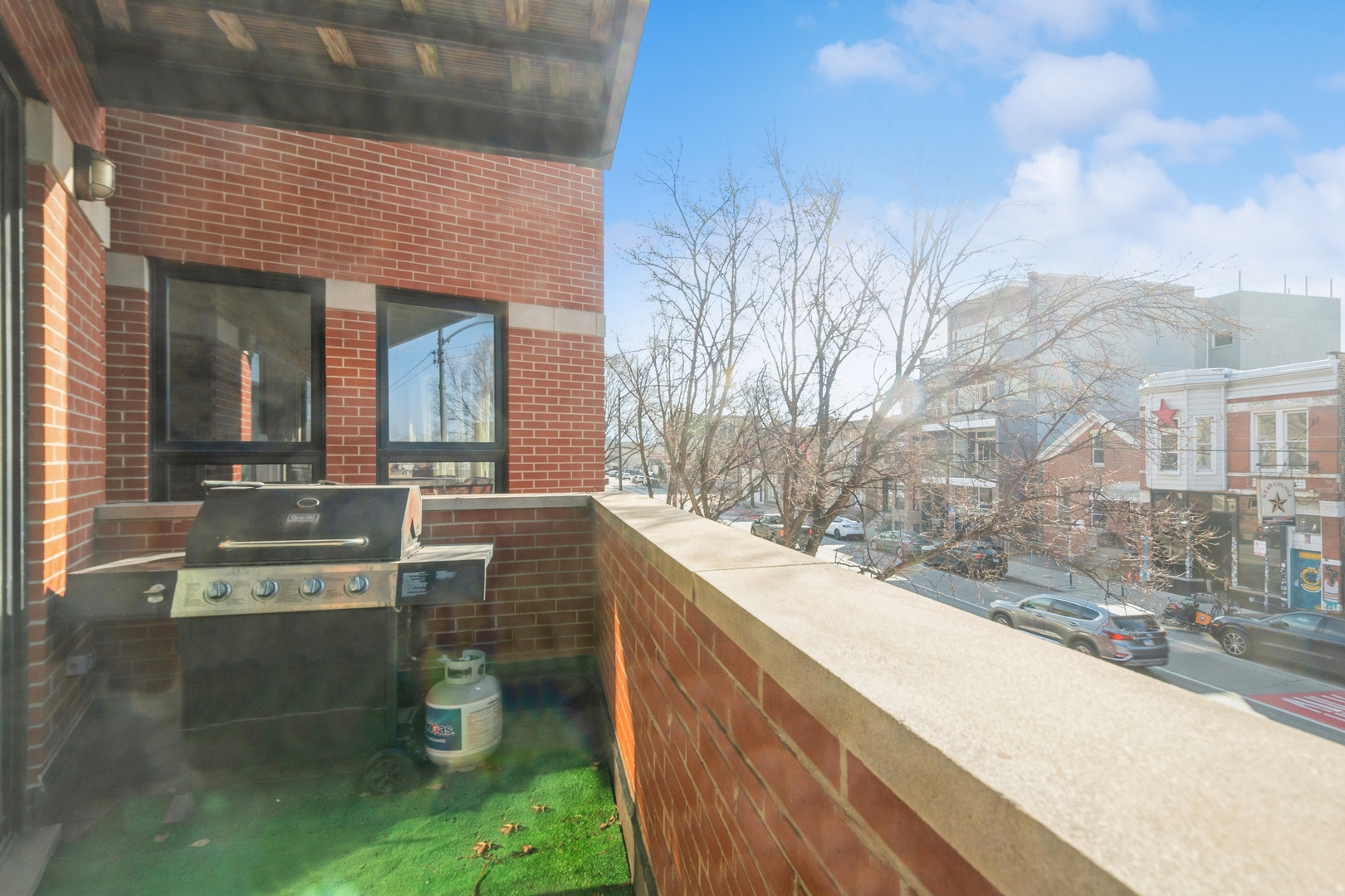 2524 W Chicago Avenue Unit: 2