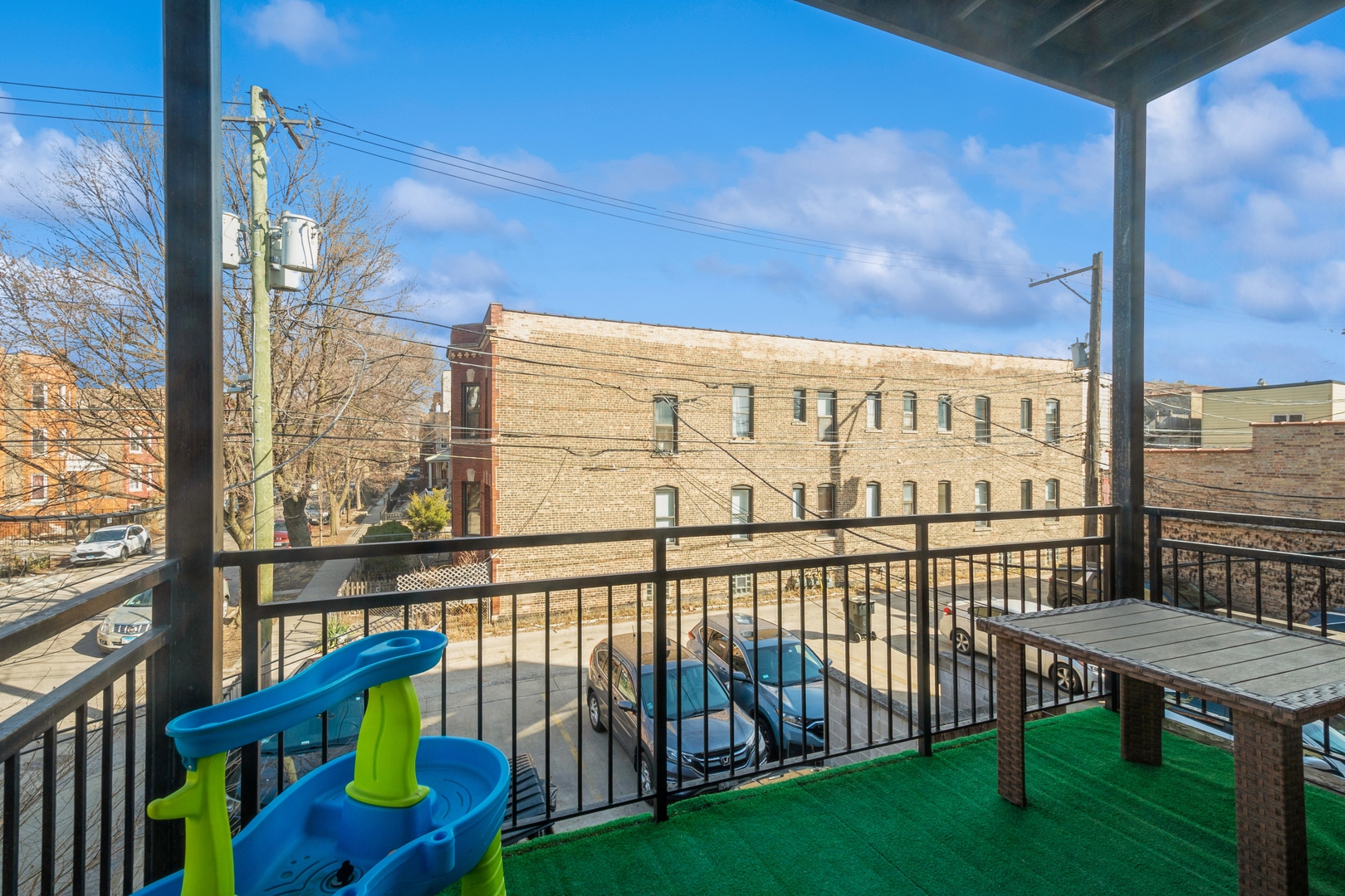 2524 W Chicago Avenue Unit: 2