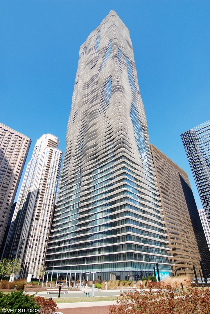 225 N Columbus Drive Unit: 7408
