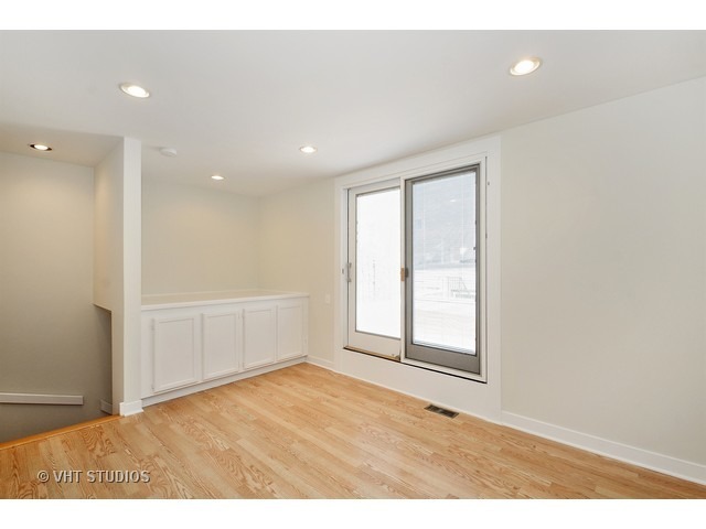 1440 N Wells Street Unit: F