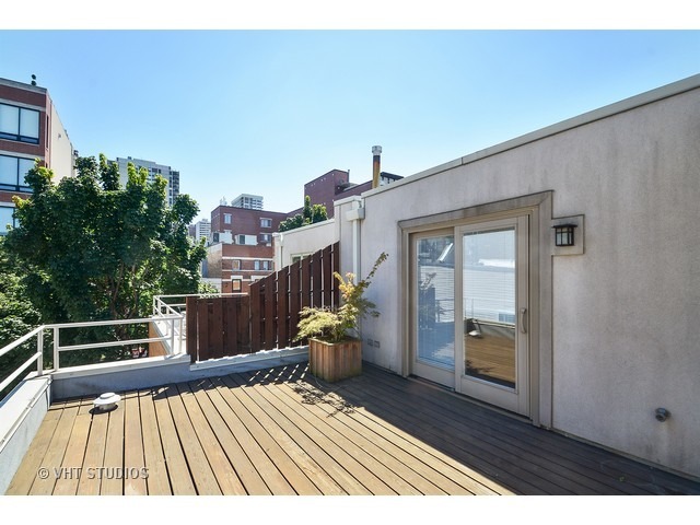 1440 N Wells Street Unit: F