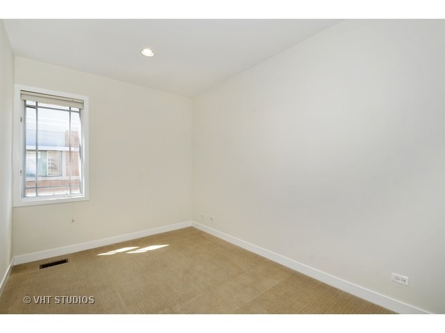 1440 N Wells Street Unit: F