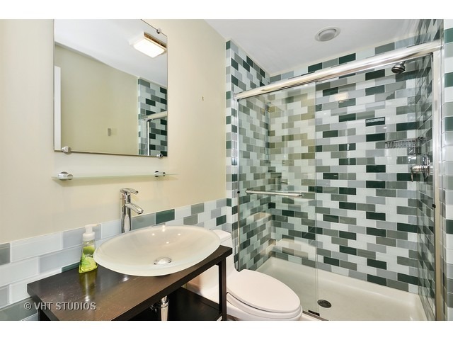 1440 N Wells Street Unit: F