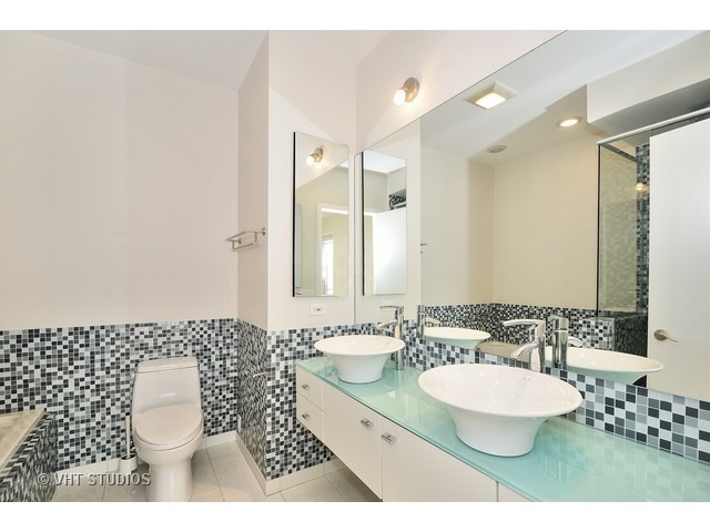 1440 N Wells Street Unit: F