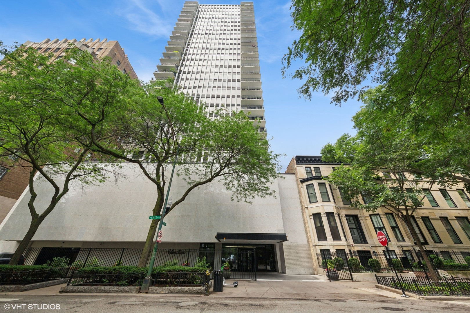 1230 N State Parkway Unit: 25C