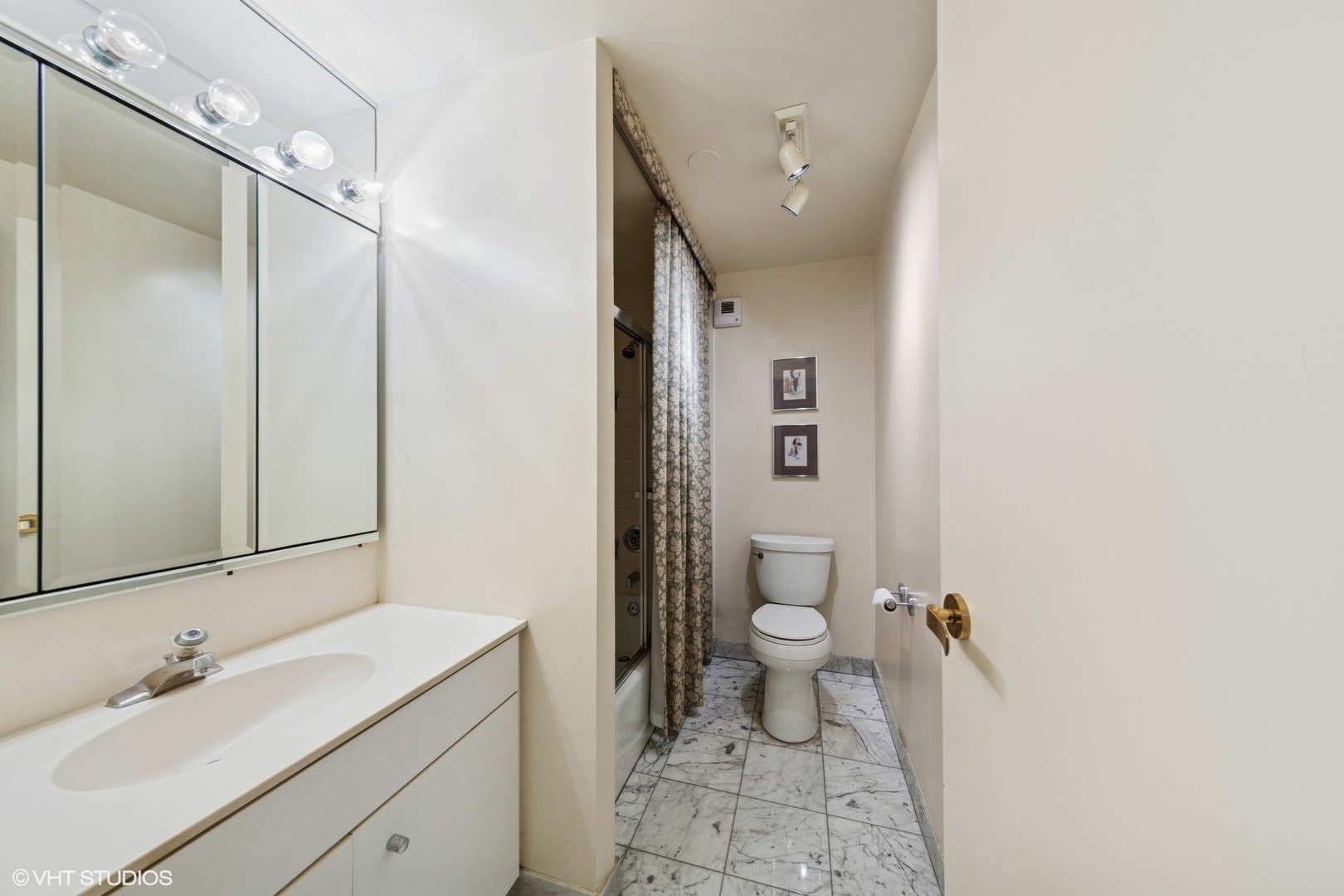 1230 N State Parkway Unit: 25C