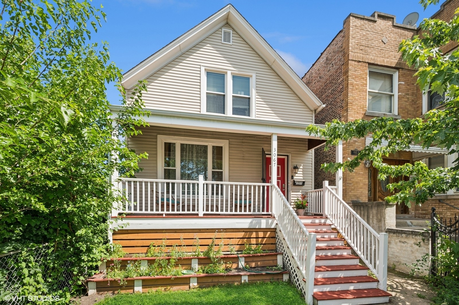 3067 N GRESHAM Avenue