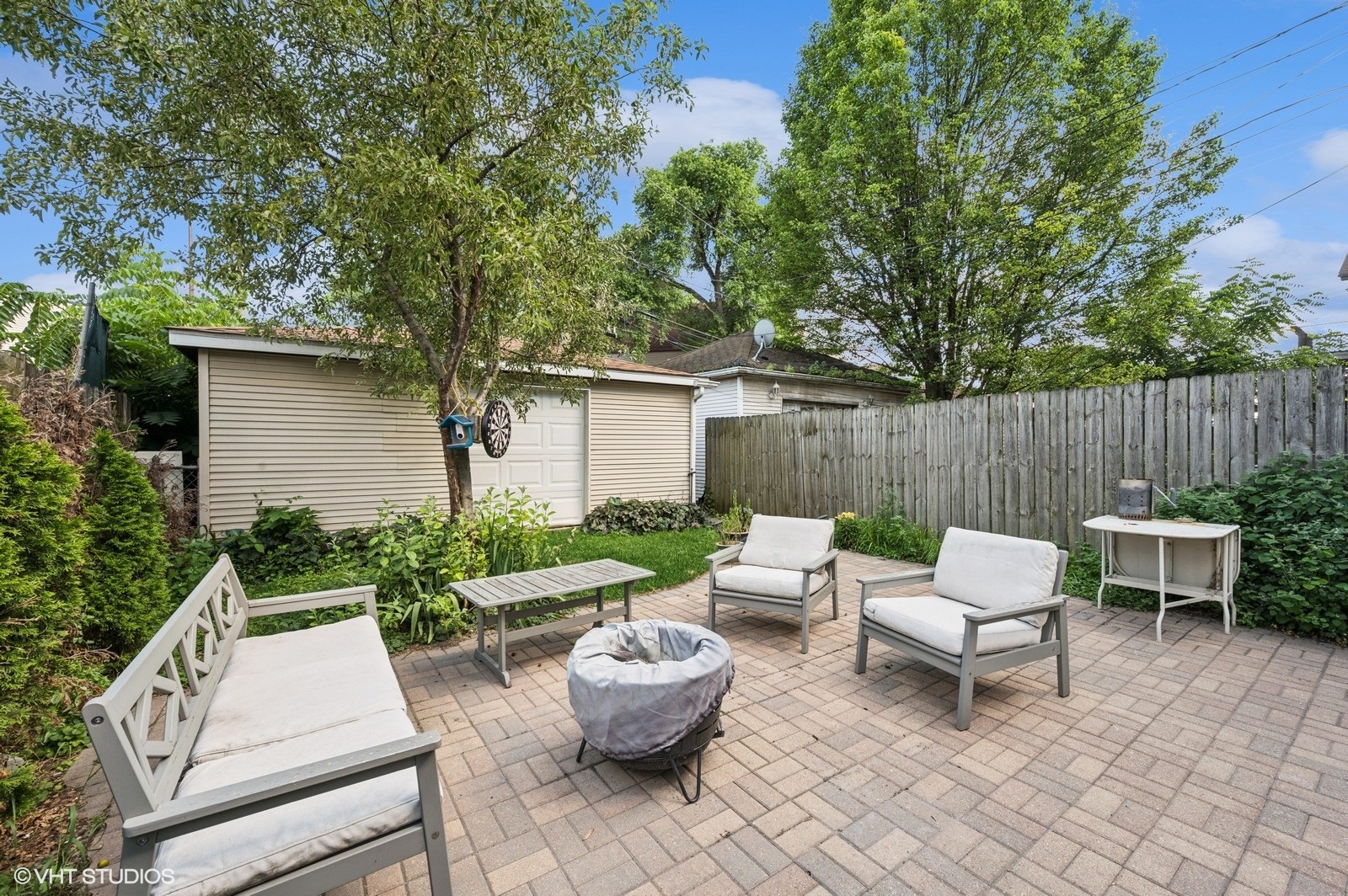 3067 N GRESHAM Avenue