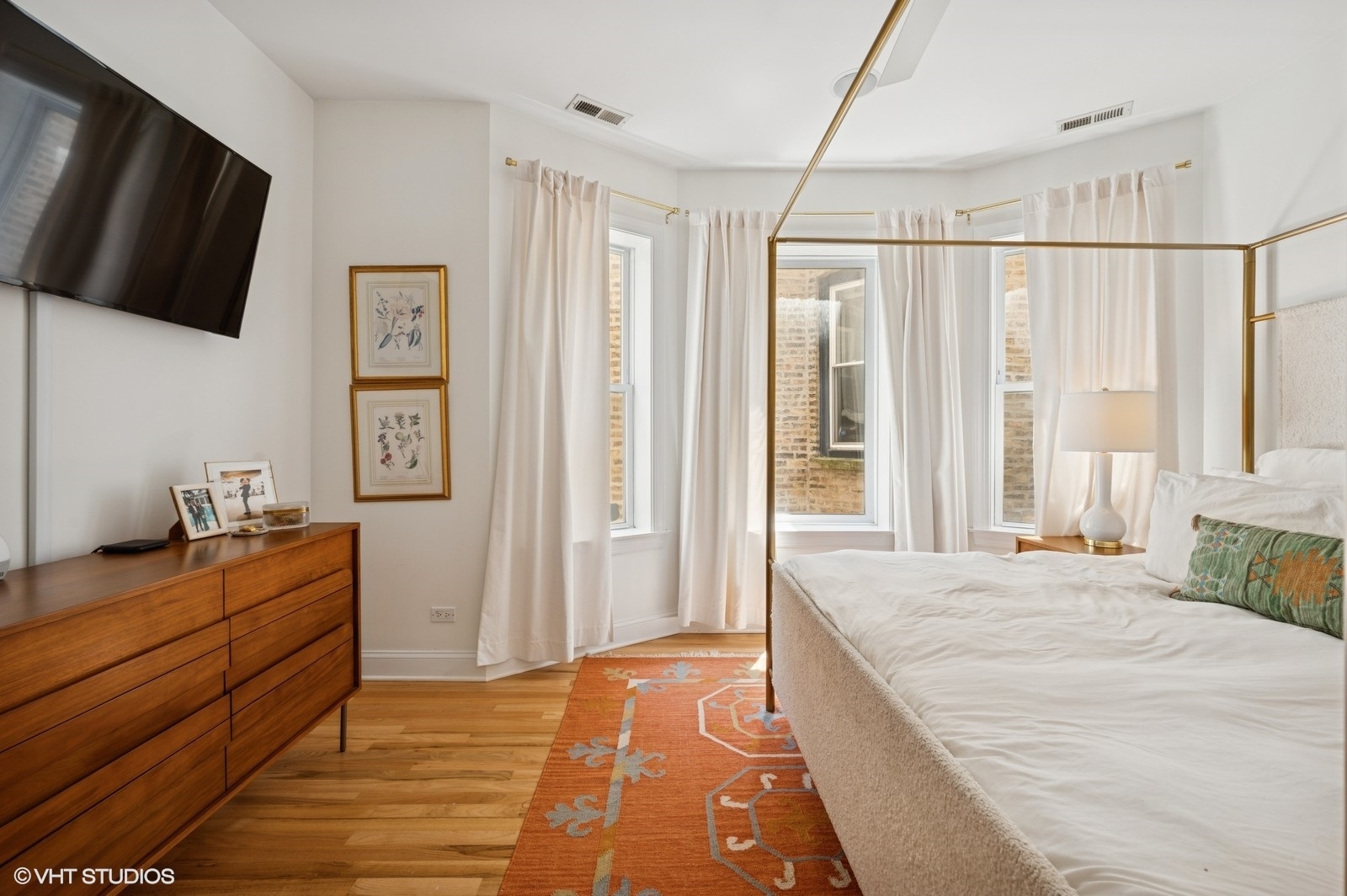 1523 N Wicker Park Avenue Unit: 1