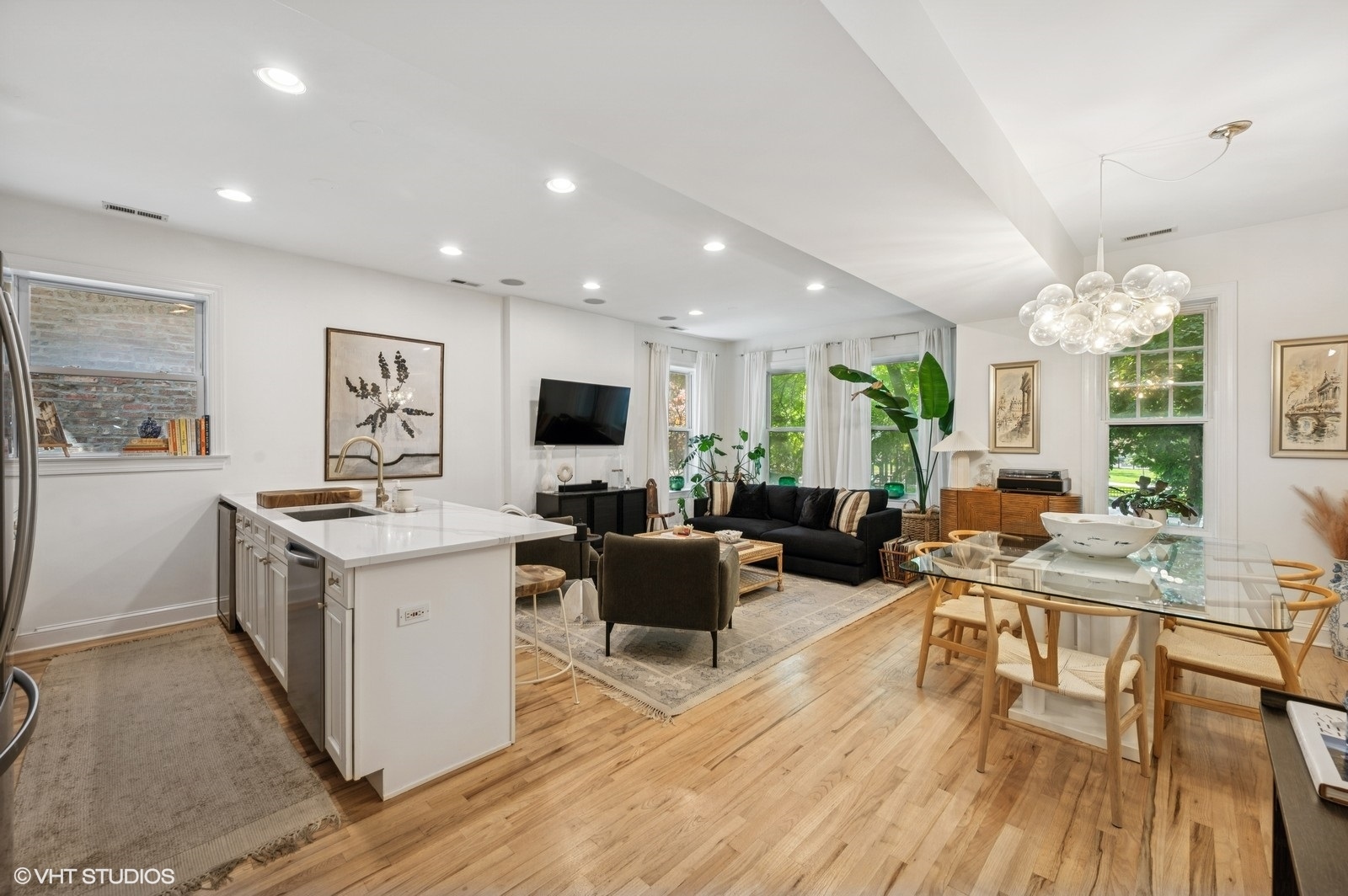1523 N Wicker Park Avenue Unit: 1