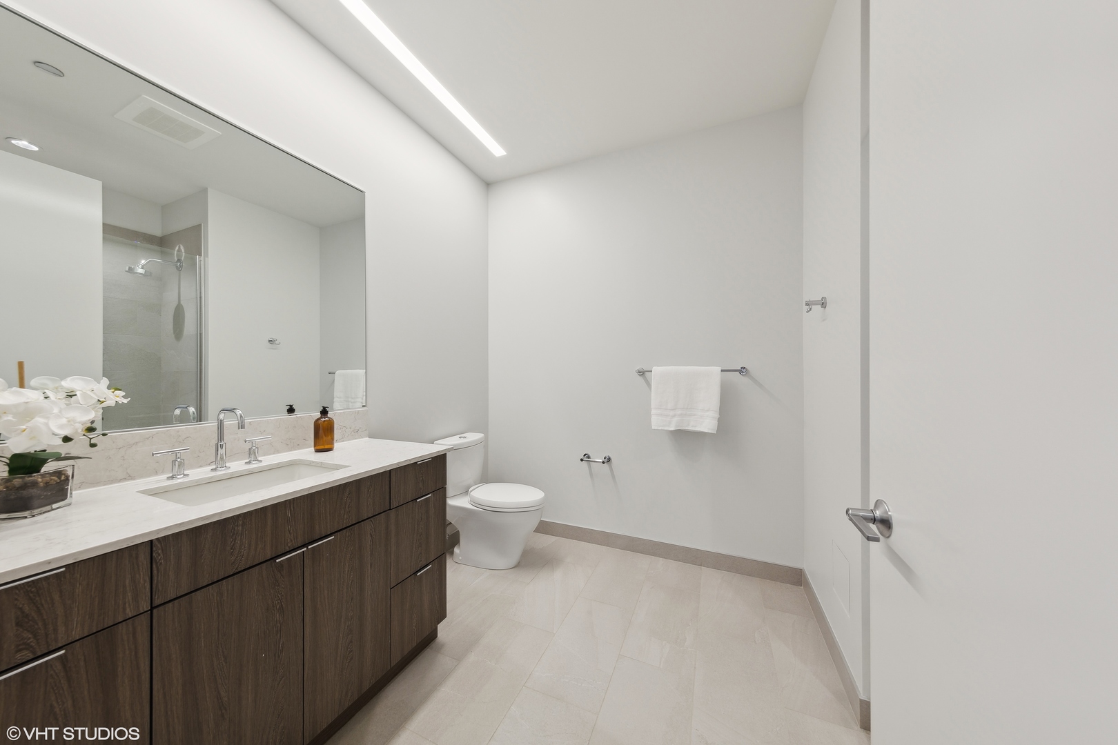 61 E Banks Street Unit: 802