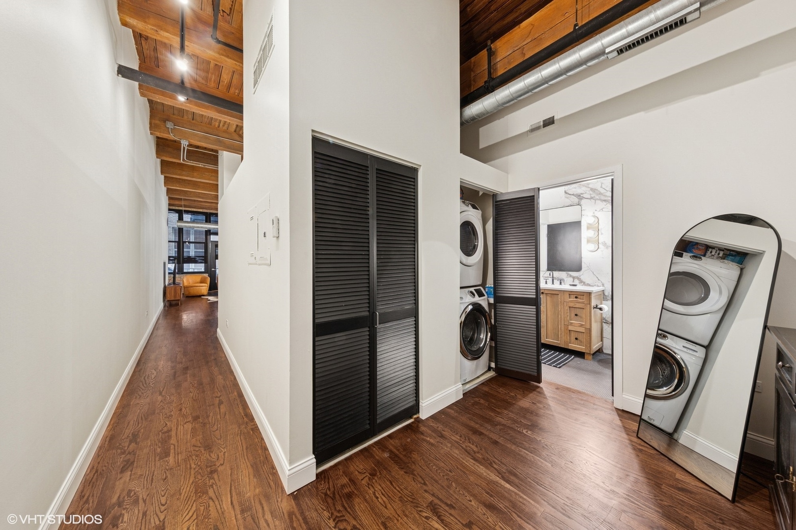 1500 W MONROE Street Unit: 217