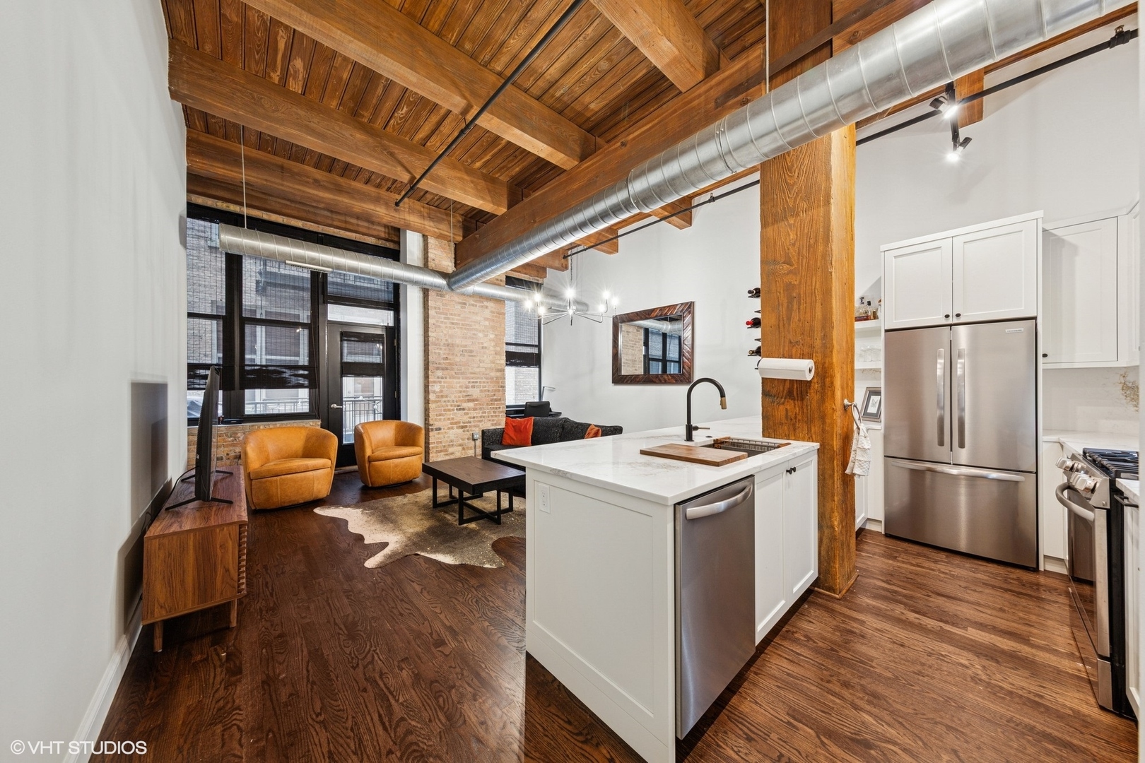 1500 W MONROE Street Unit: 217