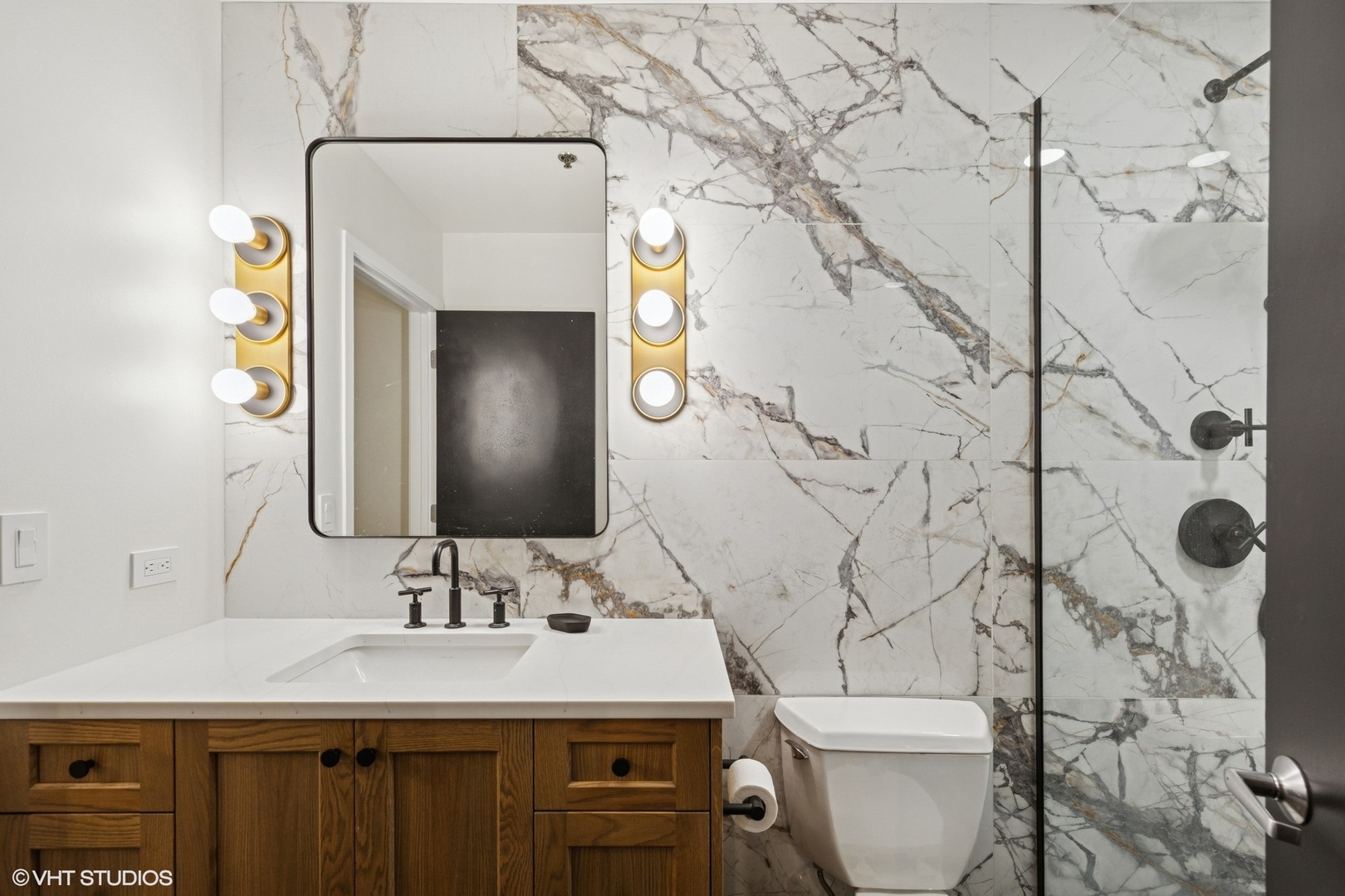 1500 W MONROE Street Unit: 217