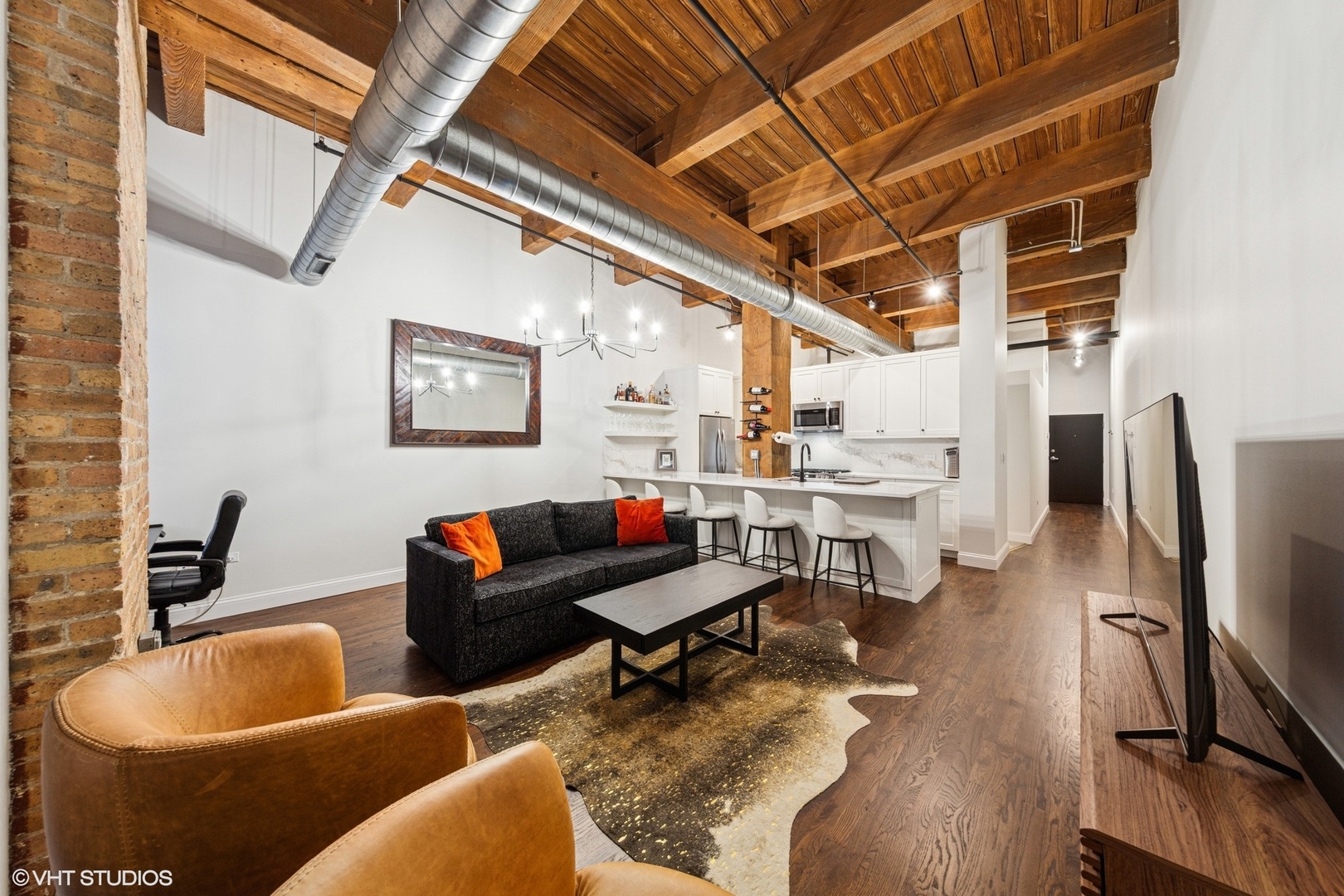 1500 W MONROE Street Unit: 217