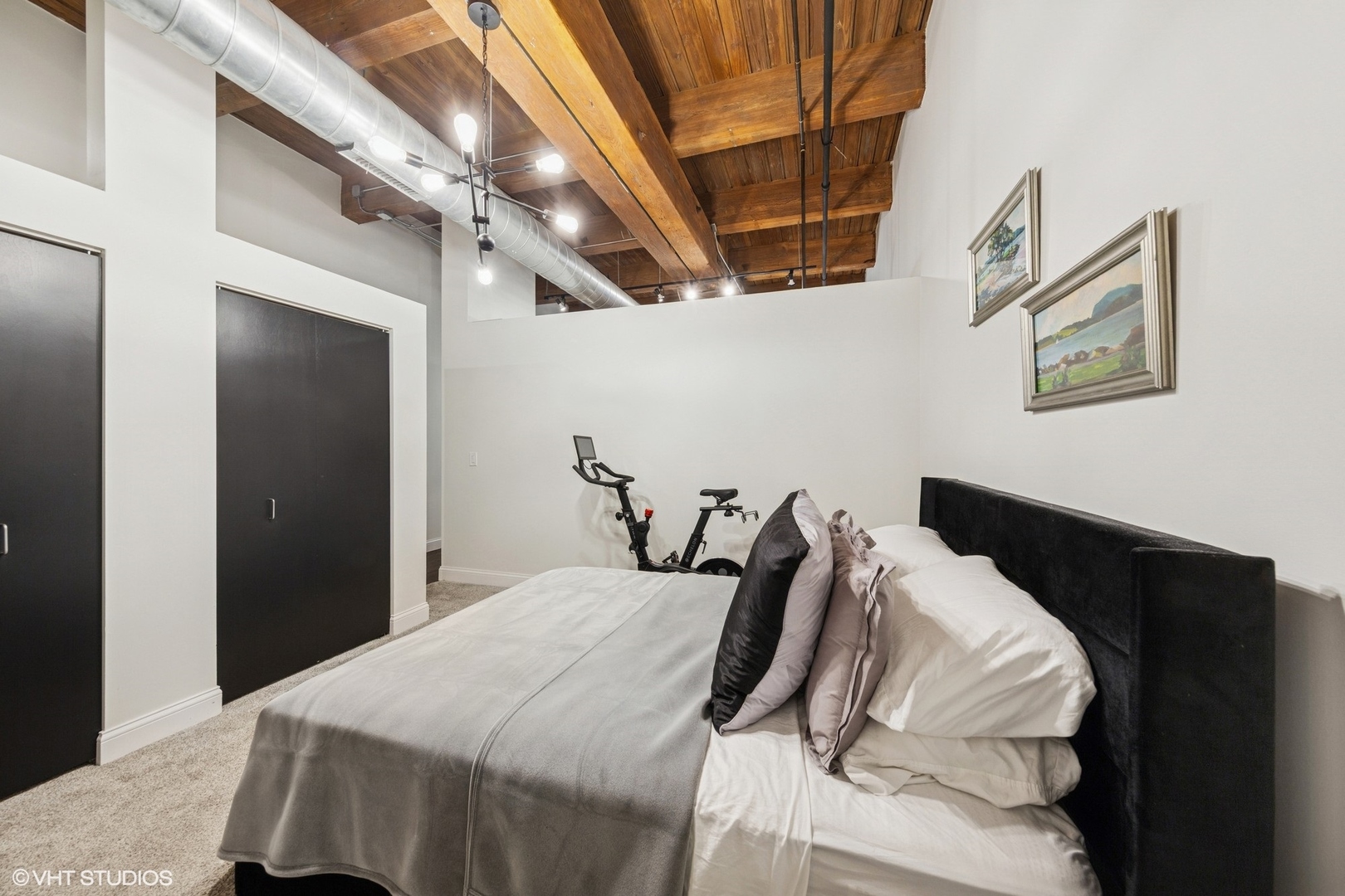 1500 W MONROE Street Unit: 217