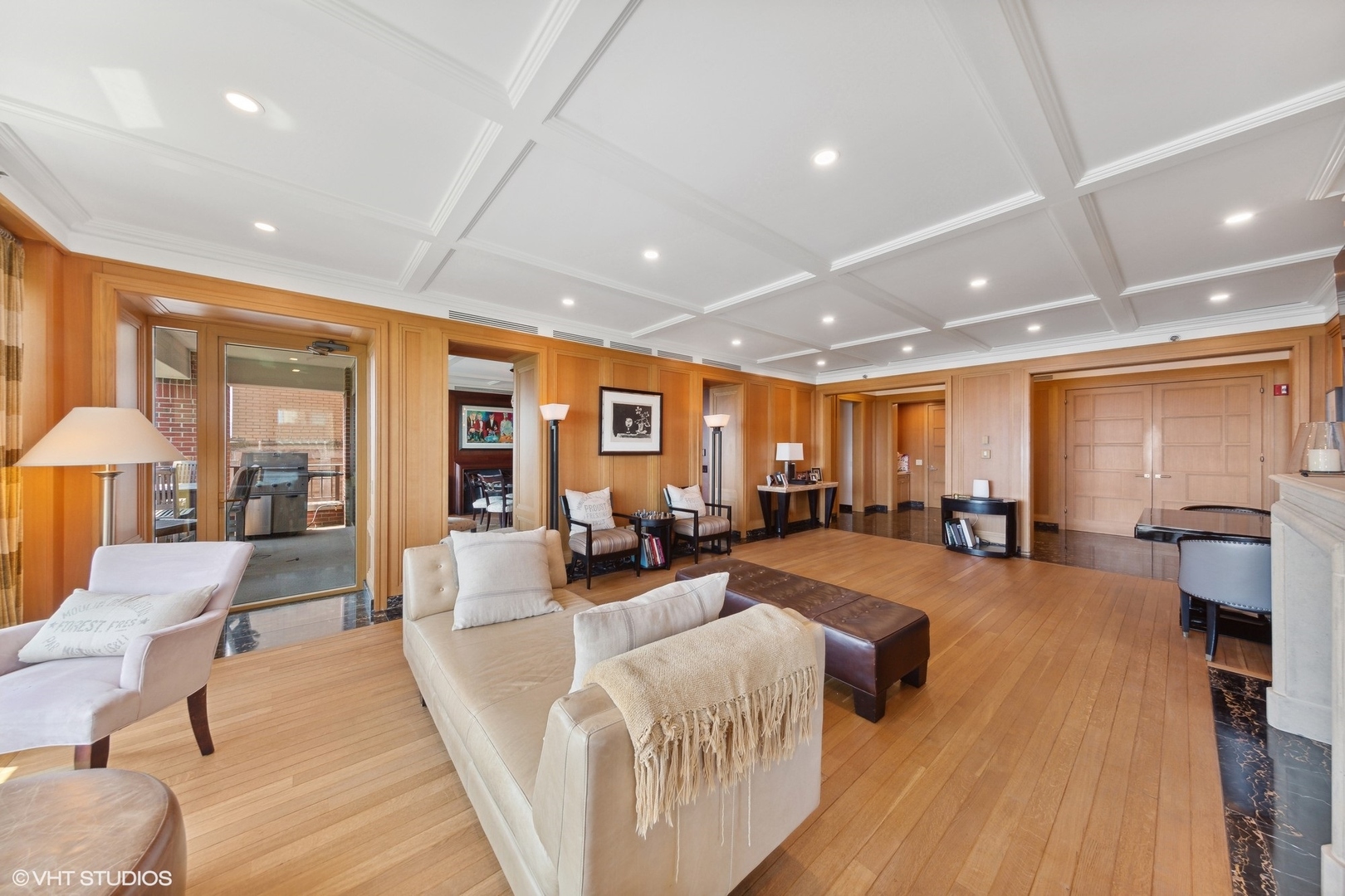 2120 N Lincoln Park West Unit: 14