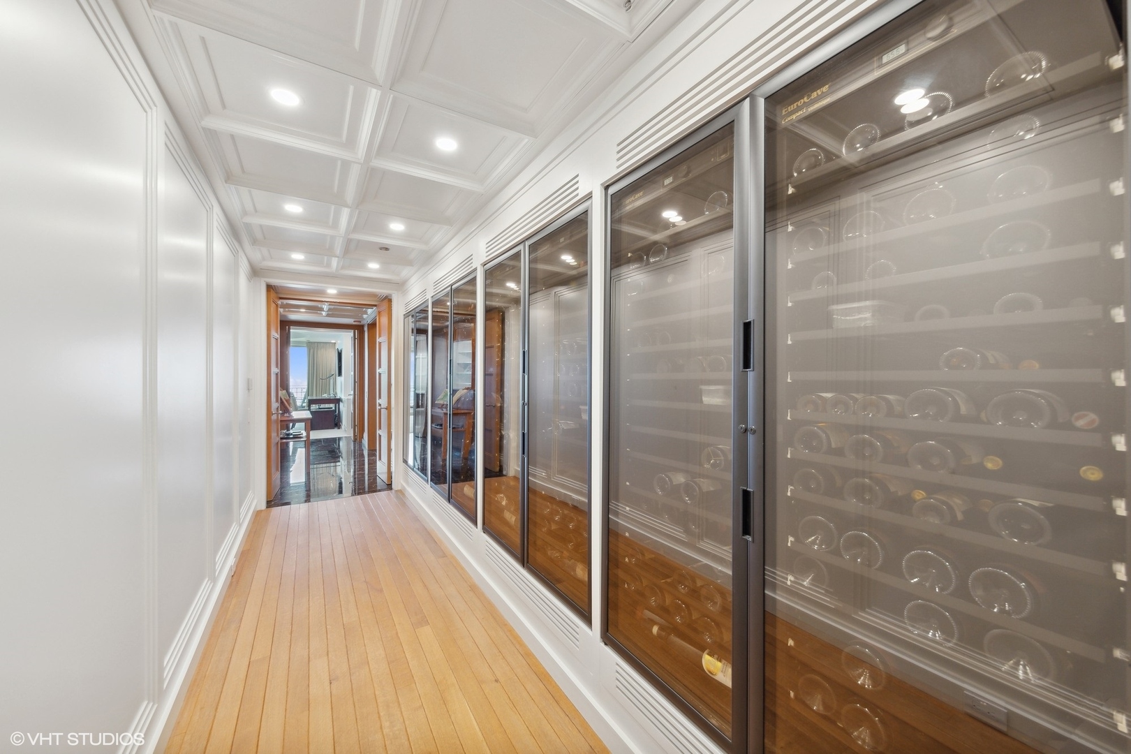 2120 N Lincoln Park West Unit: 14