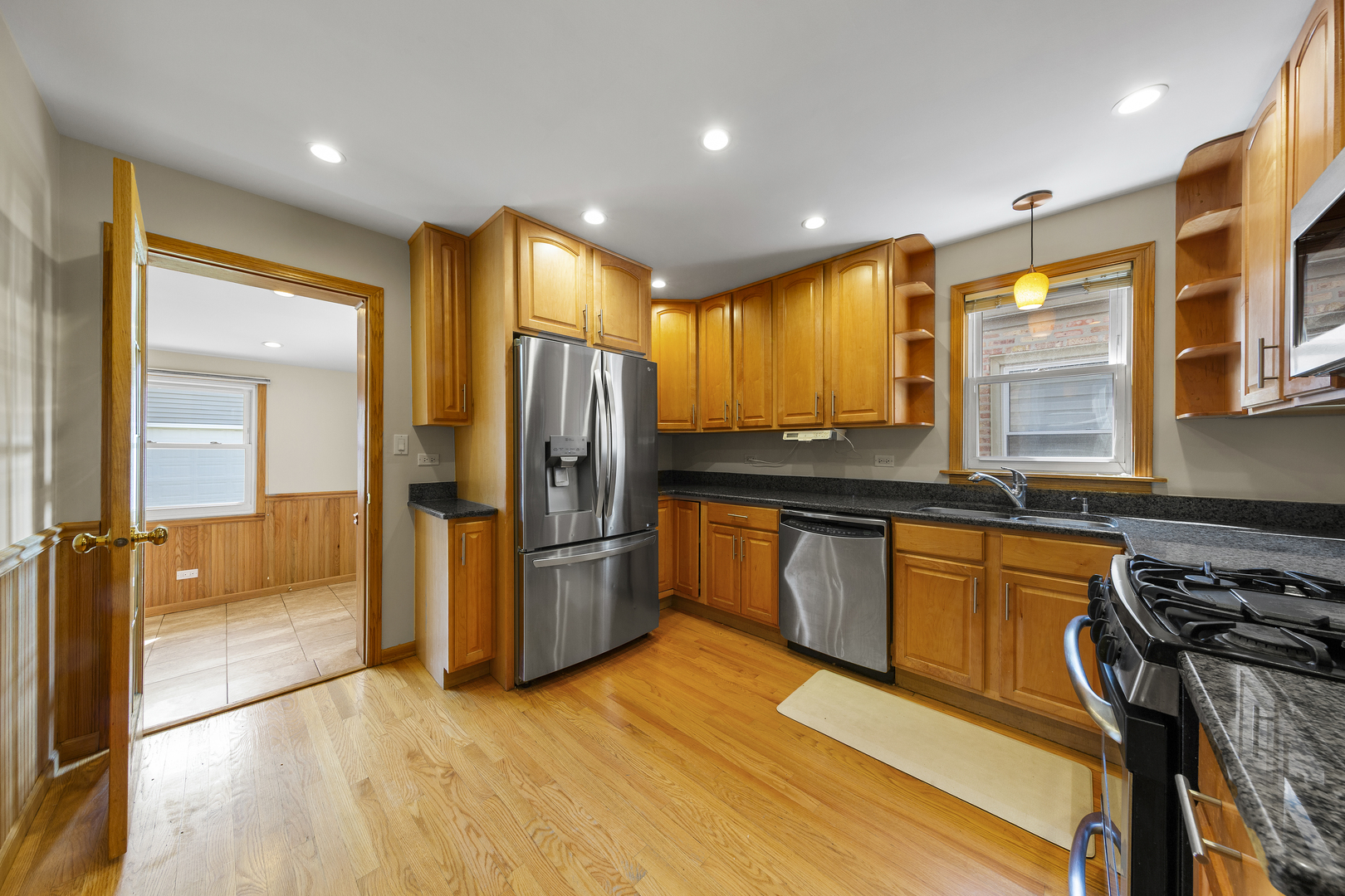 3919 N Oriole Avenue